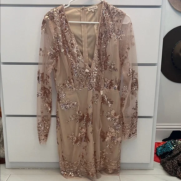 Glamorous Long Sleeve Sequin Dress - Picture 4 of 7